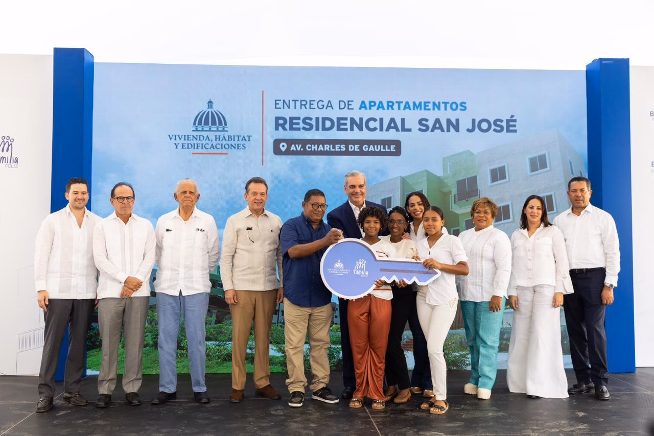 Ministro Ito Bisonó: más de 1,300 dominicanos ya construyen una nueva historia desde Urbanización San José
